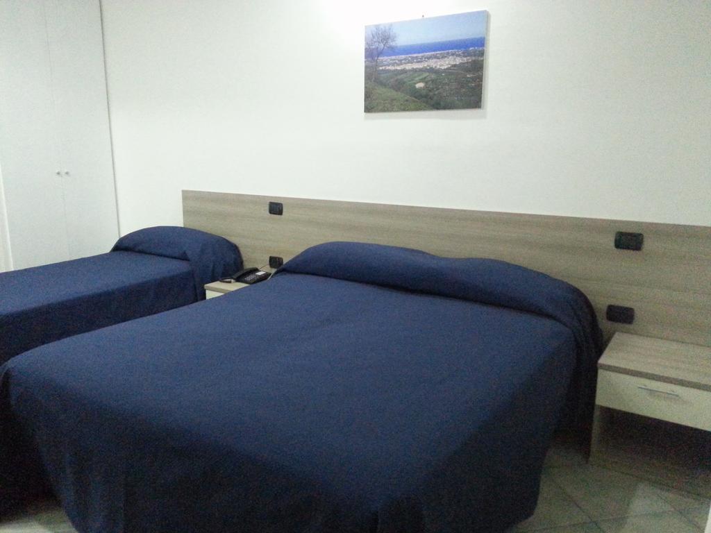 Hotel Poseidon Corigliano Calabro Kültér fotó