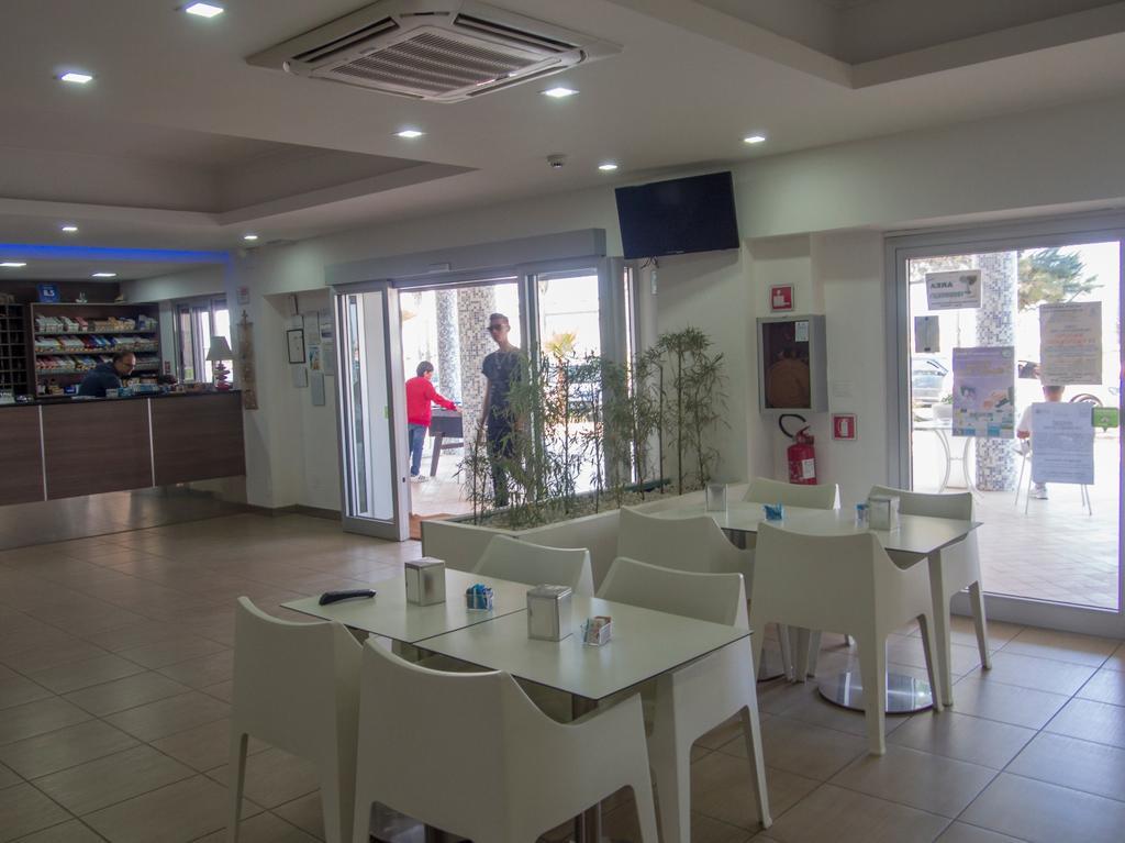 Hotel Poseidon Corigliano Calabro Kültér fotó