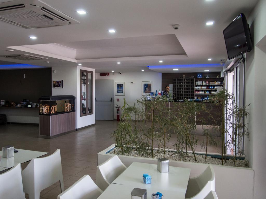 Hotel Poseidon Corigliano Calabro Kültér fotó